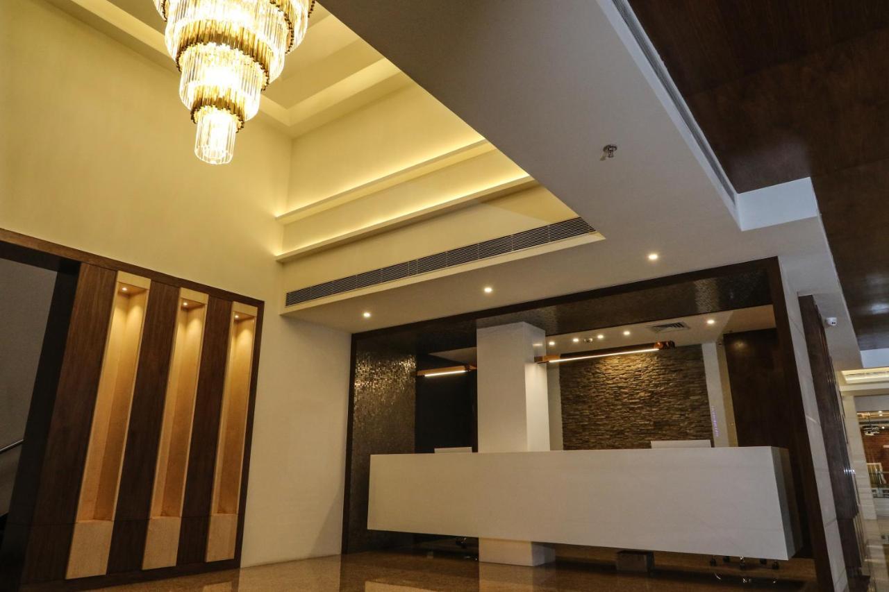 Отель The Grand Asansol Экстерьер фото