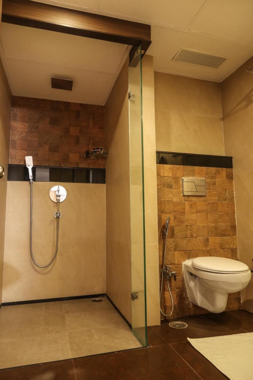 Отель The Grand Asansol Экстерьер фото