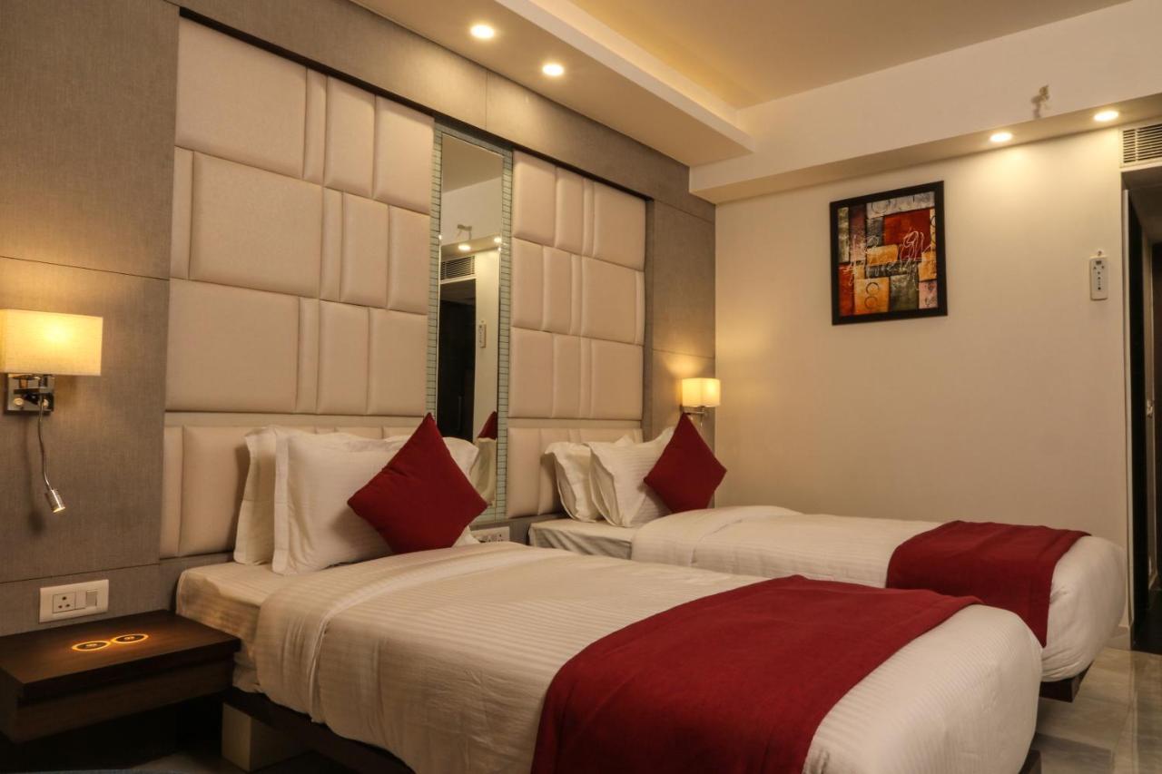 Отель The Grand Asansol Экстерьер фото