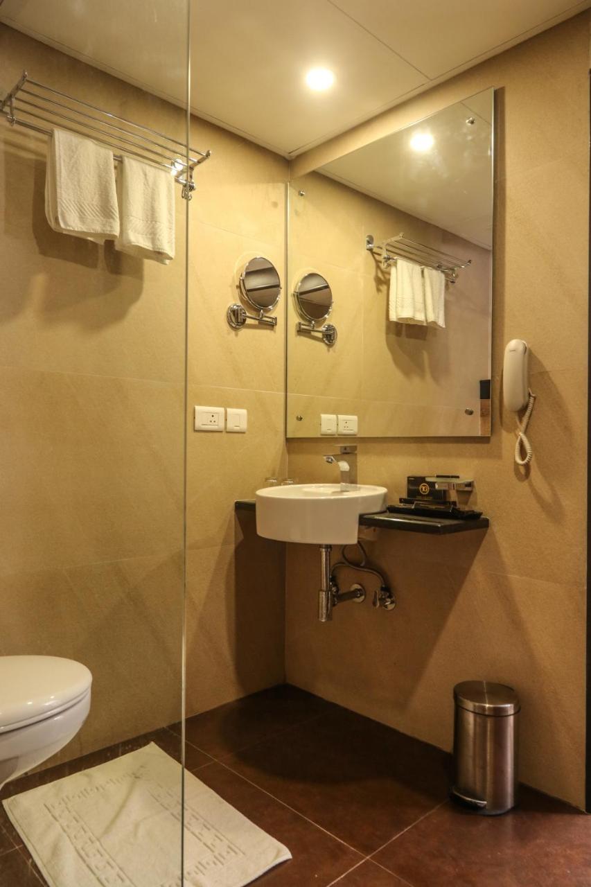 Отель The Grand Asansol Экстерьер фото