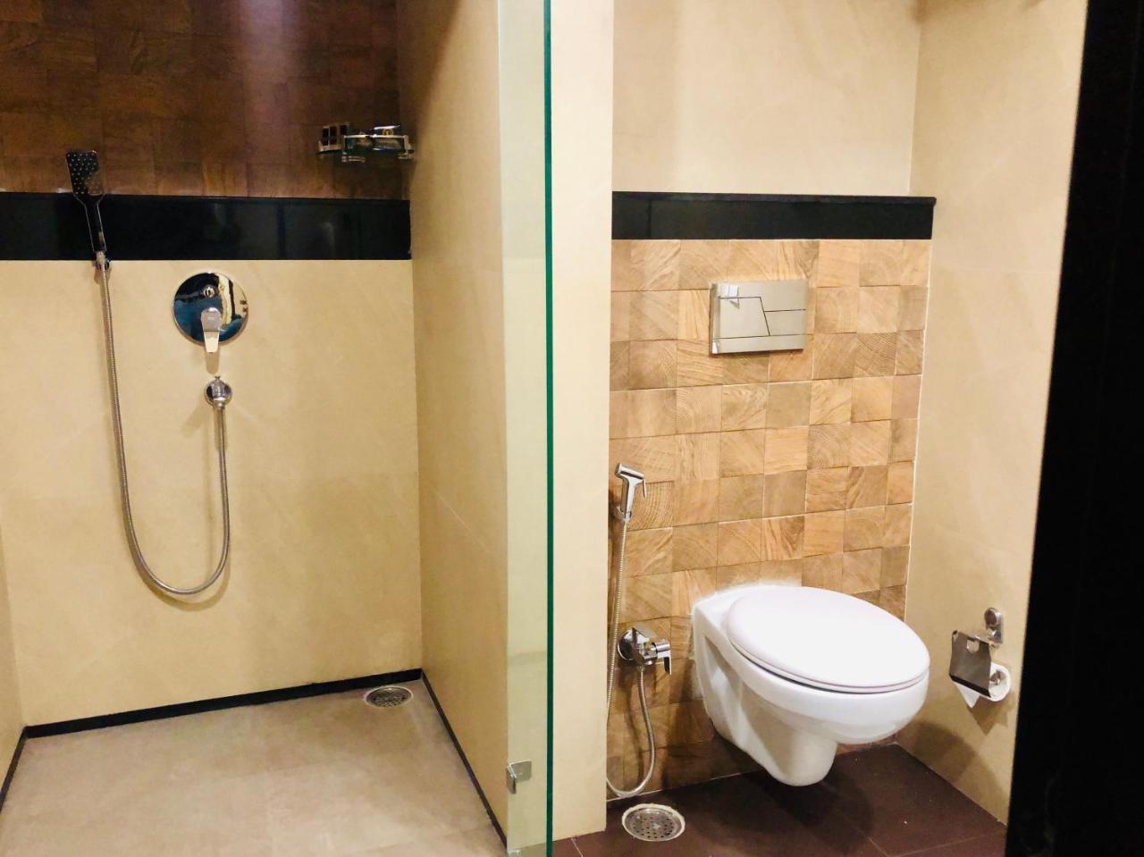 Отель The Grand Asansol Экстерьер фото